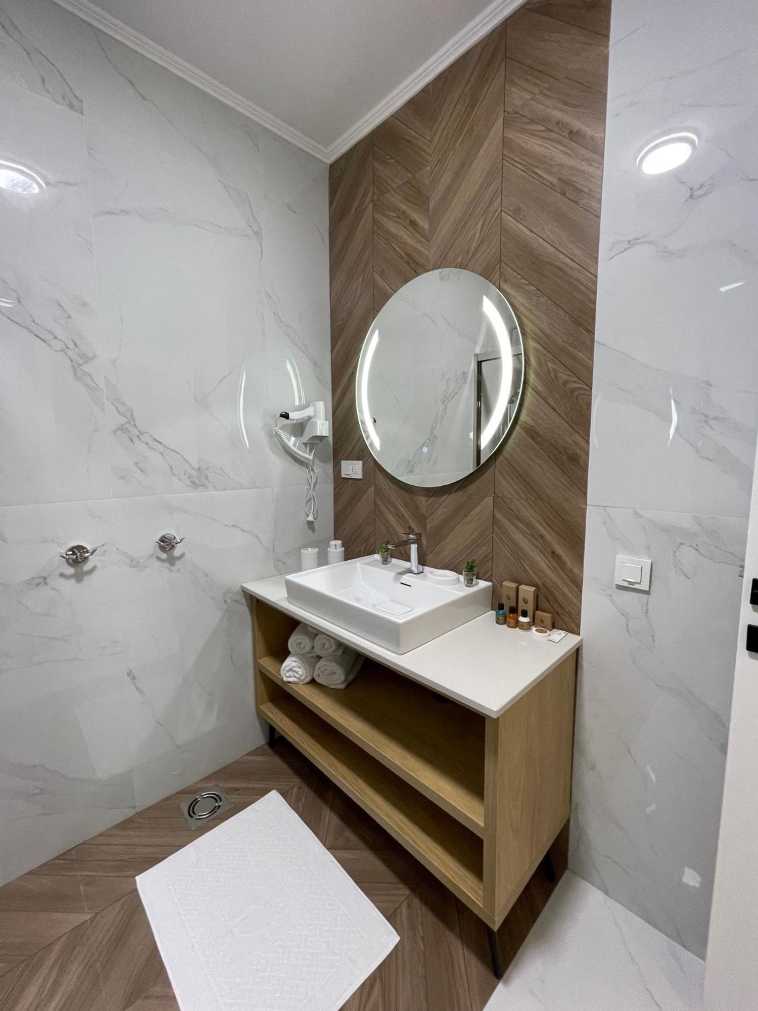 Hotel Maraj Ulcinj Luaran gambar